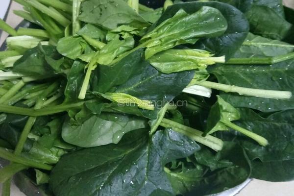 菠菜炒鸡蛋的做法图解1