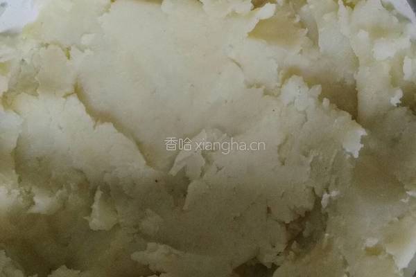 黄油里脊肉土豆饼的做法图解1