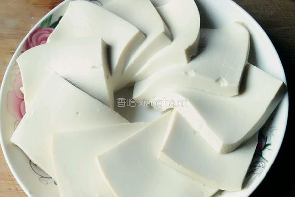飘香嫩豆腐的做法图解1