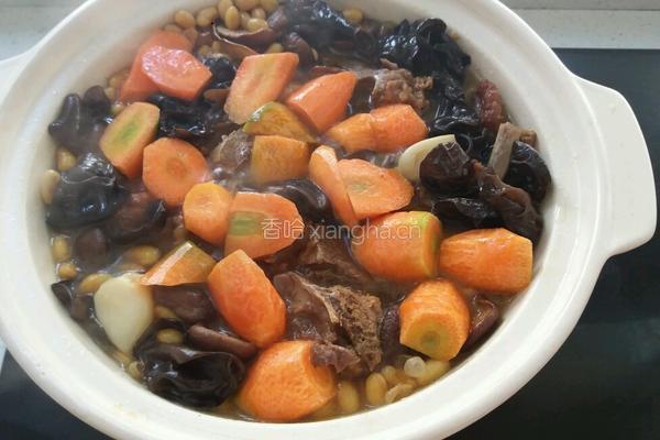 家常排骨黄豆煲的做法图解12