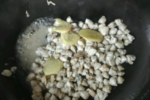 韭菜炒蚬肉的做法图解10