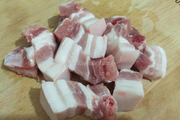 冬笋烧肉的做法图解1
