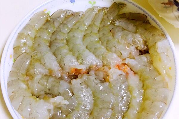 滑蛋炒虾仁的做法图解2
