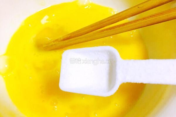 滑蛋炒虾仁的做法图解6