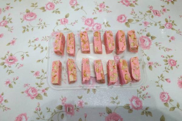 草莓味花生牛轧糖的做法图解9