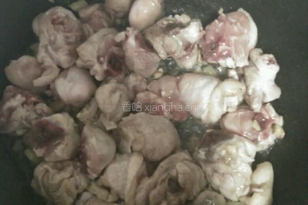 鸡腿焖山药豆的做法图解2