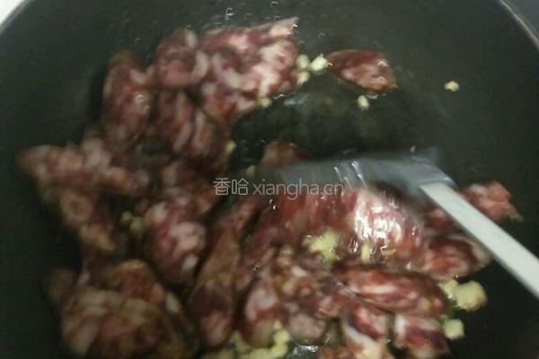 青椒炒辣香肠的做法图解6