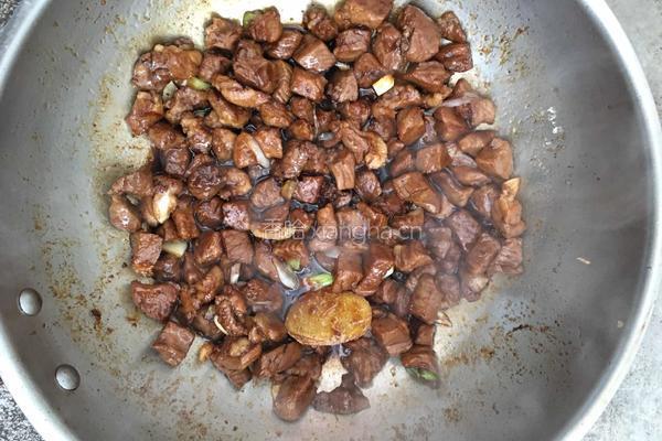 羊肉炖山药土豆的做法图解3