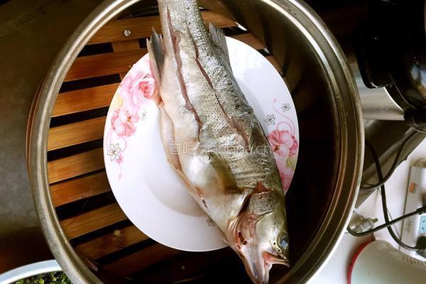 油淋鲈鱼的做法图解3
