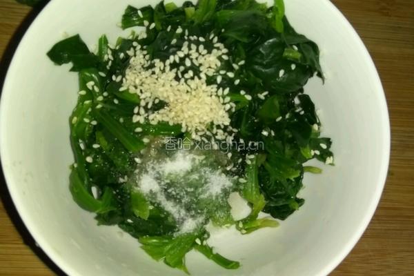 芝麻花生拌菠菜的做法图解2