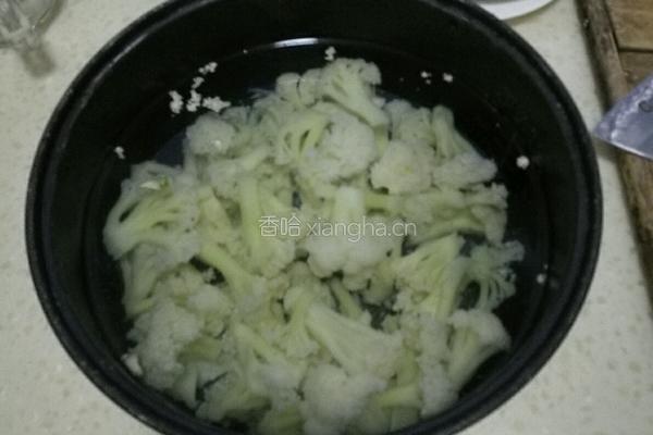 清炒花菜的做法图解3
