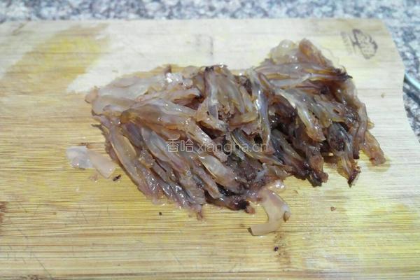 凉拌海蛰头的做法图解2