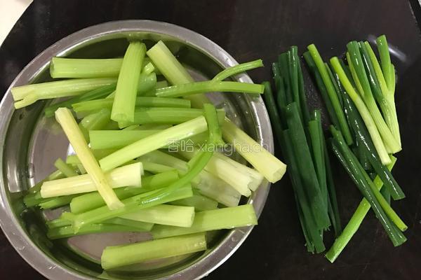 酸辣鸡杂的做法图解6