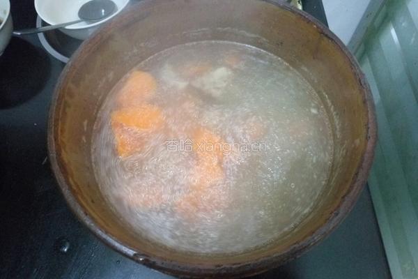 胡萝卜排骨汤的做法图解5