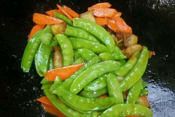 荷兰豆胡萝卜炒肉的做法图解6