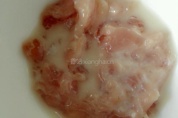 芹菜木耳炒肉的做法图解3