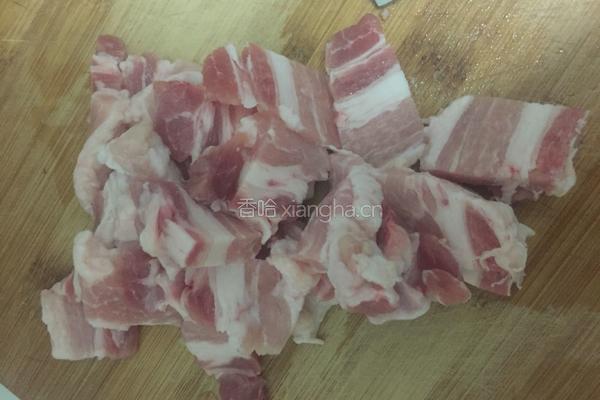 土豆炖肉的做法图解1