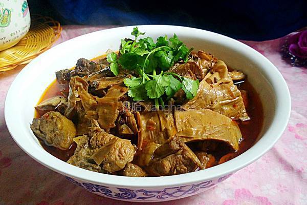 笋干烧鸡的做法图解12