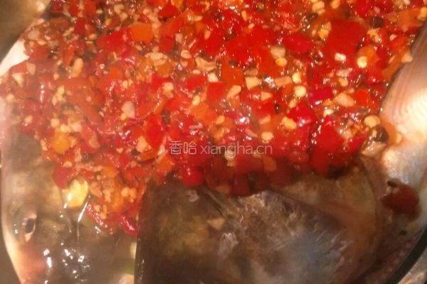 浏阳剁椒蒸鱼头的做法图解9