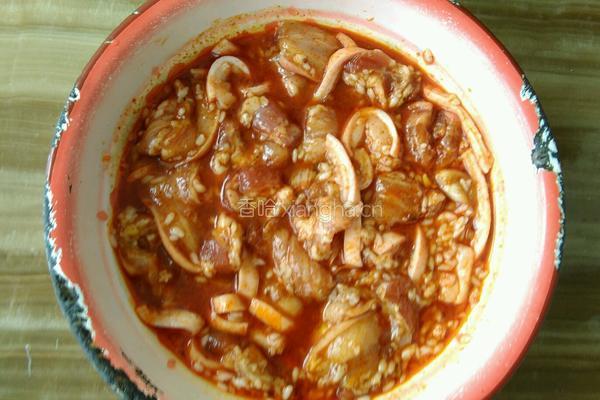 红薯粉蒸肉的做法图解3