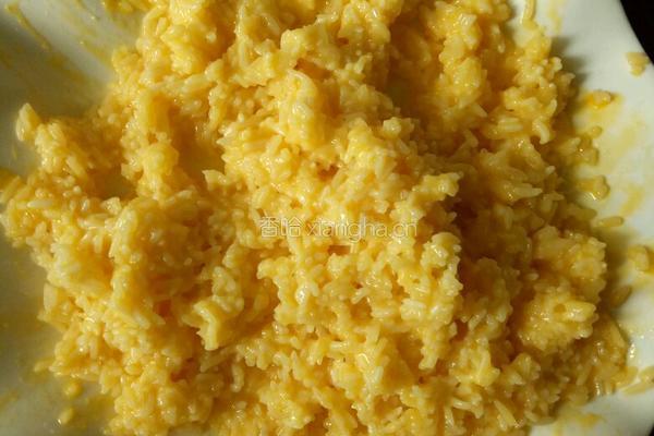 黄金炒饭的做法图解4