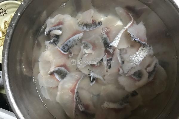 油汁汁的沸腾鱼的做法图解2
