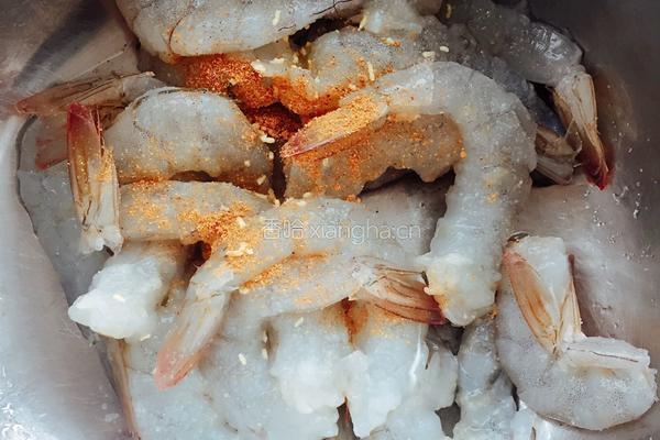 土豆泥虾球的做法图解1