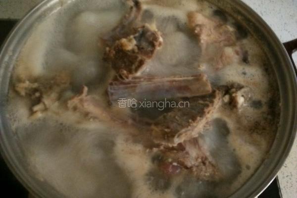 白萝卜炖羊排的做法图解3