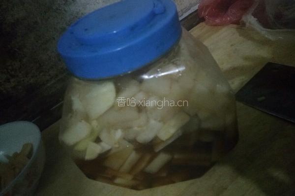 自制酸甜萝卜条的做法图解3