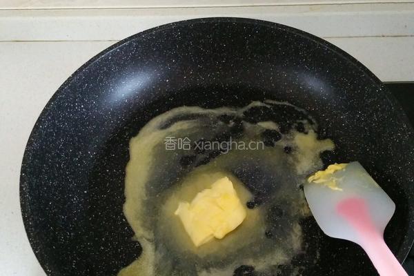 抹茶味坚果牛轧糖的做法图解2