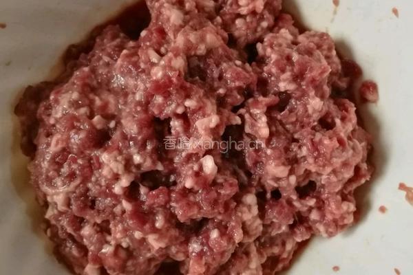 香菇牛肉辣酱的做法图解3