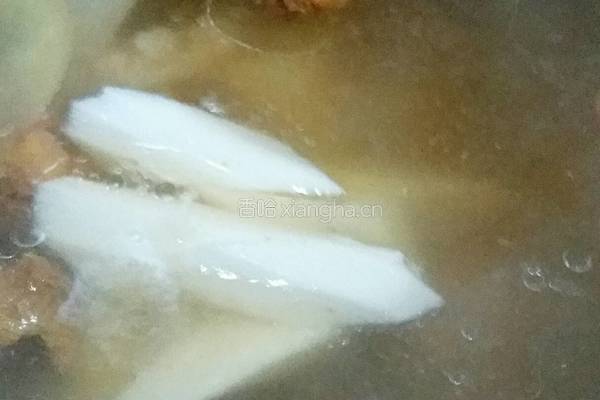 姬松茸山药骨汤的做法图解6
