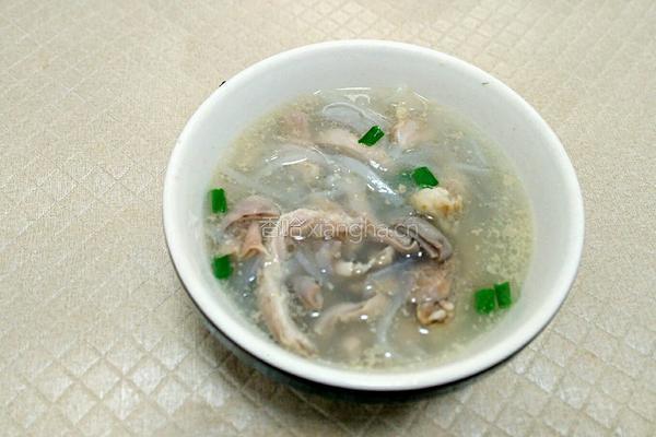萝卜丝猪肚汤的做法图解5