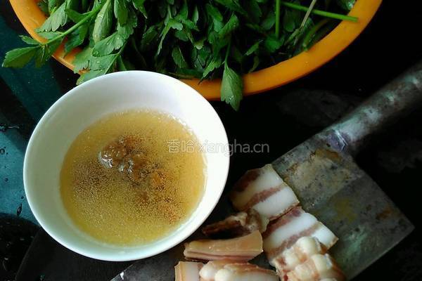 水芹南风肉的做法图解3