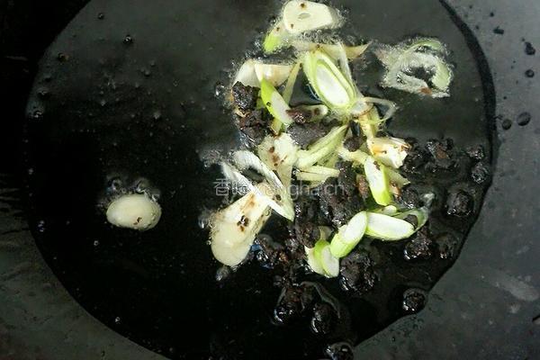 干煸豆豉菜花的做法图解3
