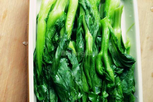 蒜泥蚝油油菜心的做法图解4