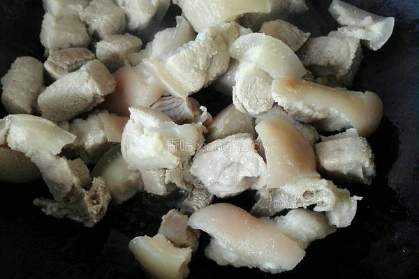 腐乳小炖肉的做法图解6