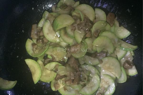 西葫芦炒肉的做法图解9