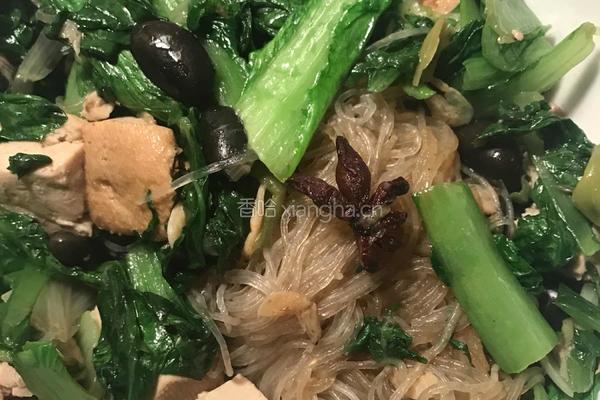 小白菜炖豆腐.俏黑豆