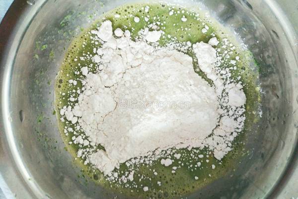 菠菜煎饼的做法图解2