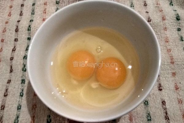 尖椒鸡蛋香菇卤的做法图解1