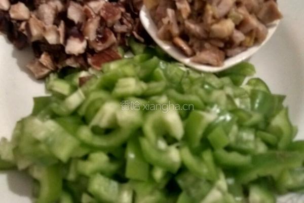 尖椒鸡蛋香菇卤的做法图解2