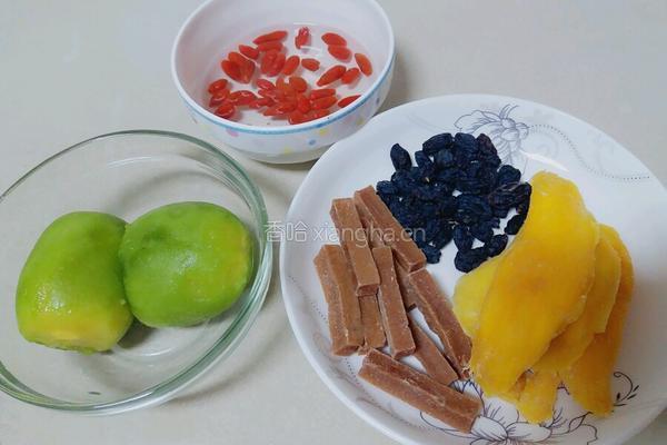 五彩开胃粥的做法图解1