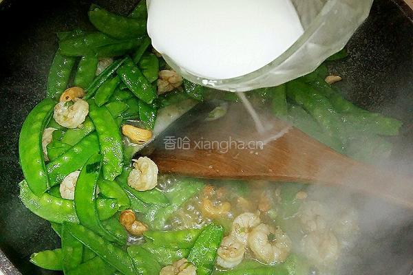 虾仁腰果荷兰豆的做法图解8