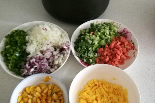 蔬菜蛋炒饭的做法图解1