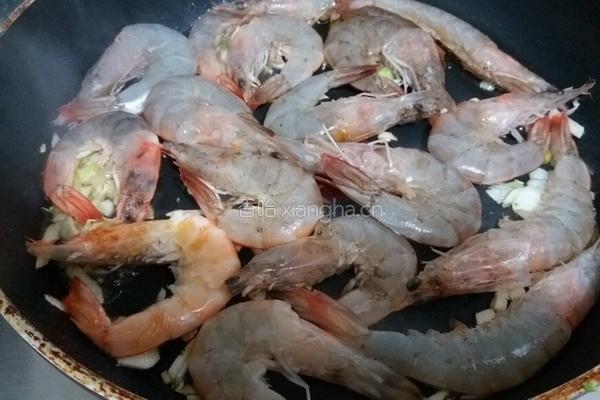 黑胡椒干煎虾的做法图解6