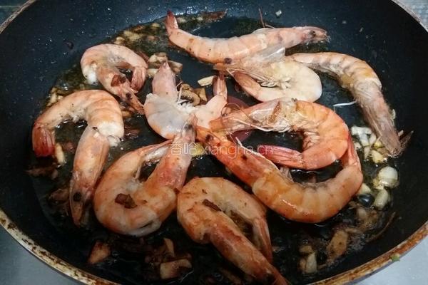 黑胡椒干煎虾的做法图解7