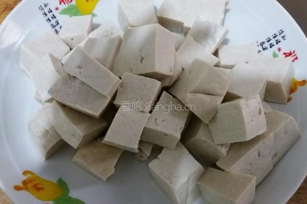 白菜粉条炖豆腐的做法图解2