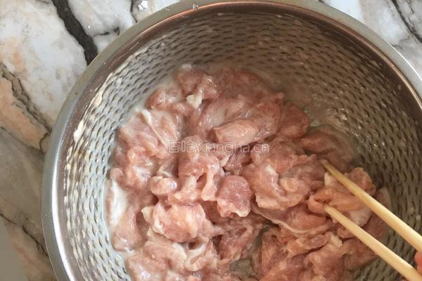 锅包肉的做法图解1