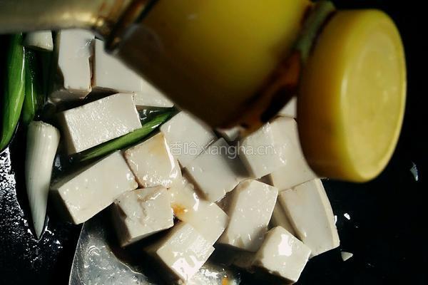青蒜烧豆腐的做法图解8